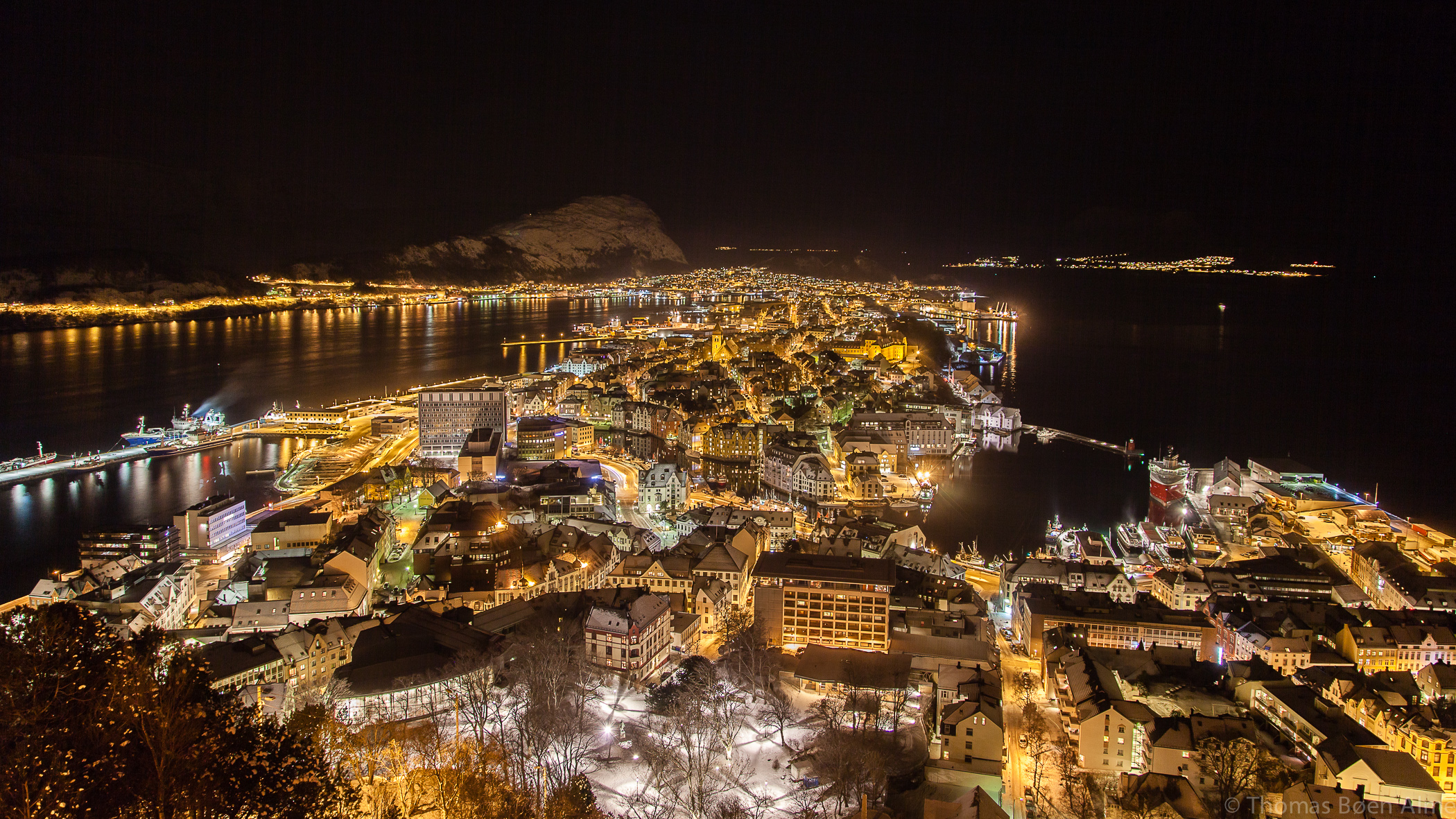 Aalesund-by-night-0134.jpg